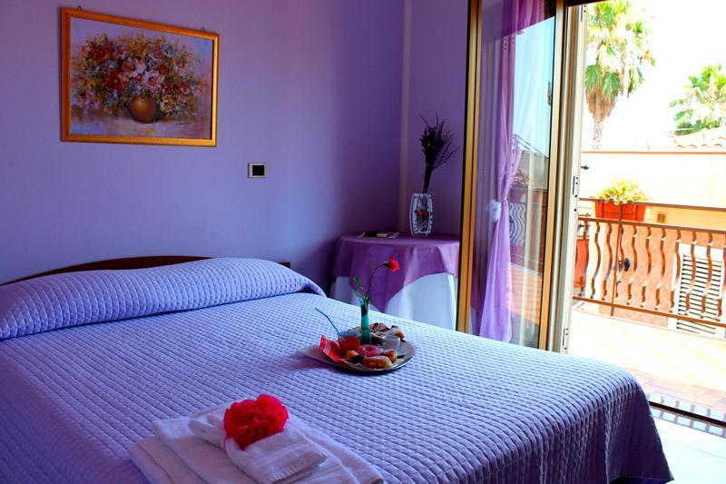 Hotel La Villa Misterbianco Kültér fotó