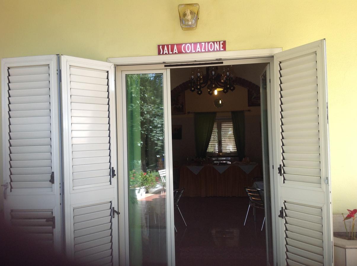 Hotel La Villa Misterbianco Kültér fotó